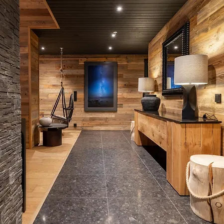 Jaenkae Penthouse *