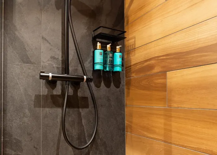 Jaenkae Penthouse Apartman *